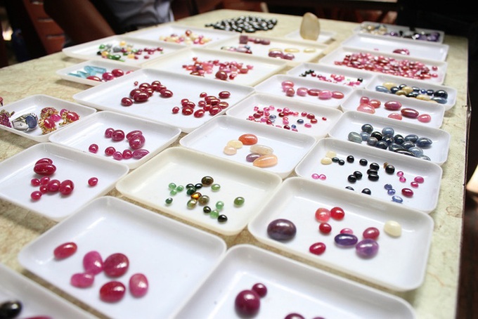 Hanoi’s unique gemstone market - 7