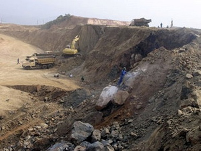 PM takes control of mine licences - 1 PM takes control of mine licences - 1