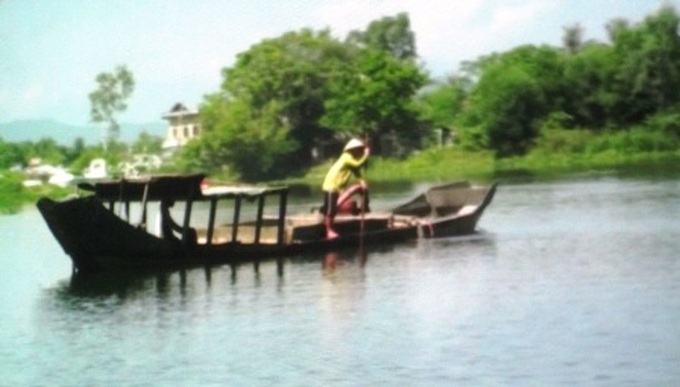 Exhibition tells the story of the Huong River - 5