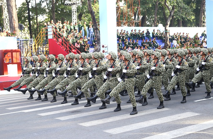 National parade to celebrate Reunification Day in HCM City - 2 National parade to celebrate Reunification Day in HCM City - 2