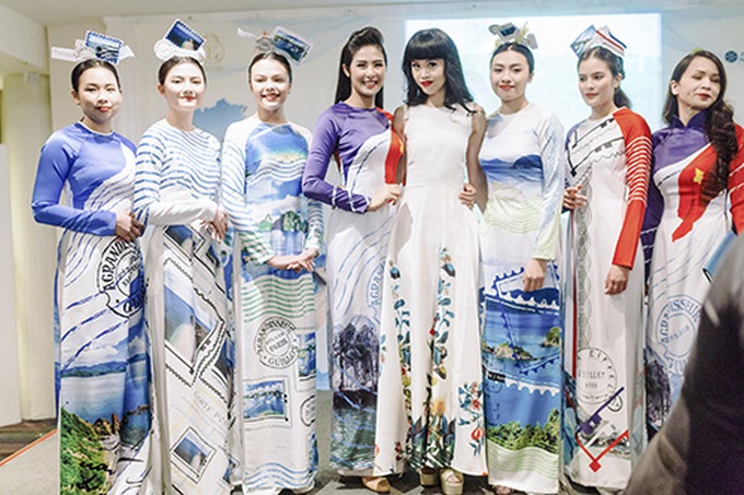 Ao dai fashion show on Vietnam’s sea and islands held in Paris - 2