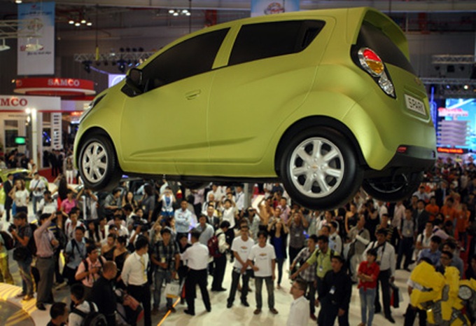 Fall in auto sales indicator of consumer confidence - 1 Fall in auto sales indicator of consumer confidence - 1