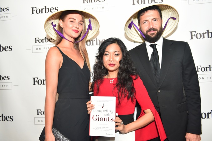 Vietnamese businesswoman launches book in New York - 1 Vietnamese businesswoman launches book in New York - 1