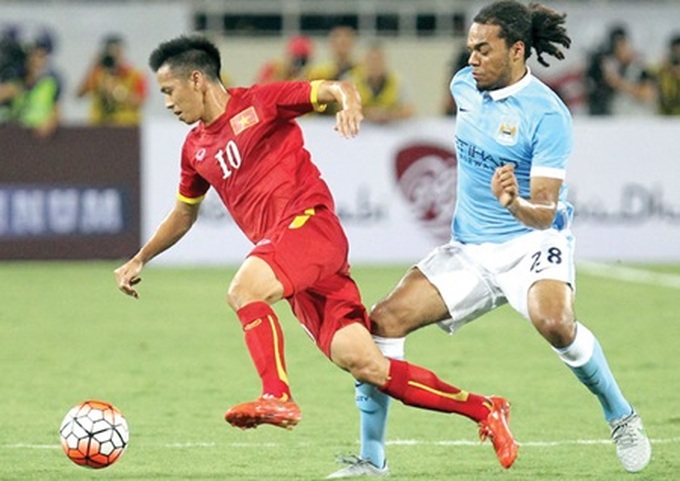 Manchester City cruise to 8-1 win - 1