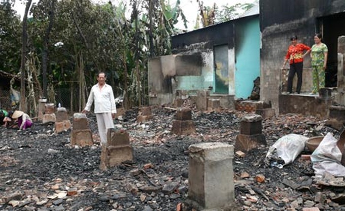 Carpentry factory fire causes mass destruction - 1