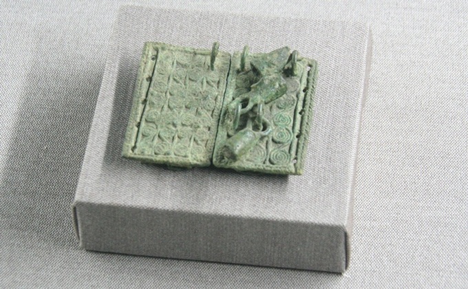 Ancient jewellery on display in Hue - 9