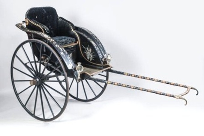 Royal rickshaw comes home, to be displayed in central Vietnam - 1 Royal rickshaw comes home, to be displayed in central Vietnam - 1