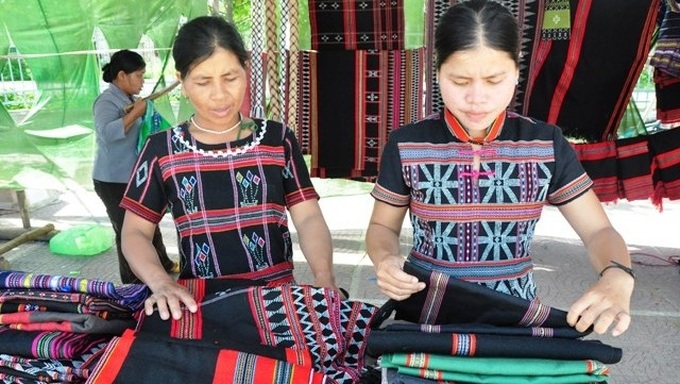 Thua Thien - Hue provided with EUR25,000 to develop traditional crafts - 1 Thua Thien - Hue provided with EUR25,000 to develop traditional crafts - 1