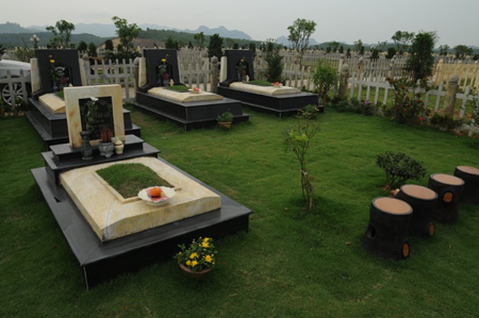 Elaborate tombs, a trend among the wealthy - 3 Elaborate tombs, a trend among the wealthy - 3