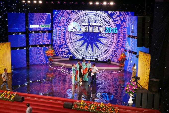 Vietnamese talents honoured at awards - 1