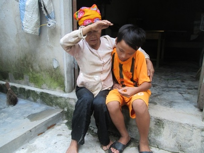 Abandoned boy struggling with heart disease - 2 Abandoned boy struggling with heart disease - 2