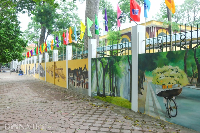 Murals liven up Hanoi street - 2