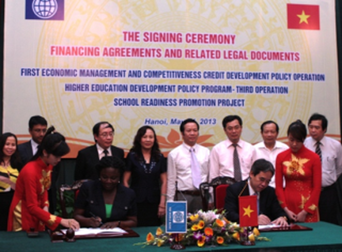 WB aims to improve Vietnam’s competitiveness and education - 1