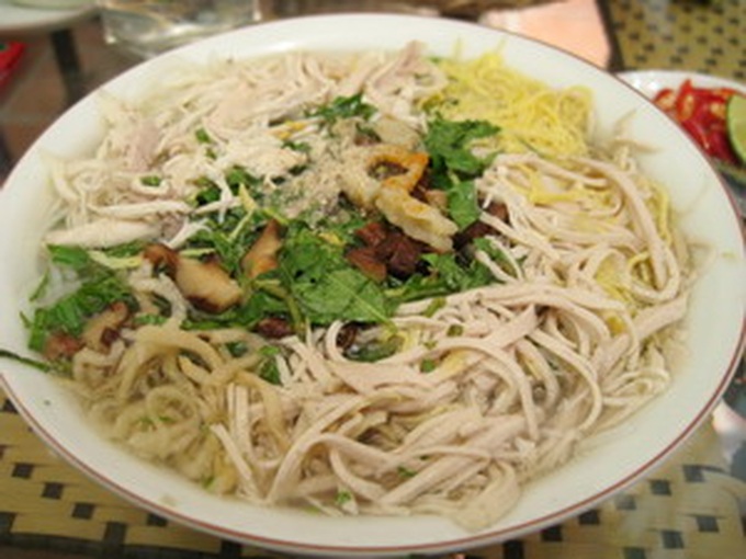 Vietnamese cuisines stir the world in 2012 - 1