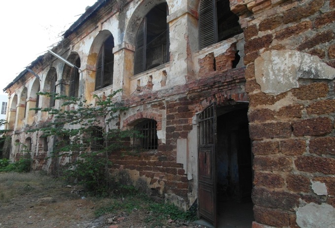 Bien Hoa Citadel dilapidated - 2 Bien Hoa Citadel dilapidated - 2