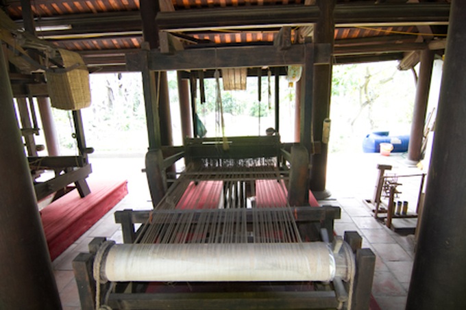 A walk through Van Phuc Silk Village in modern times - 5