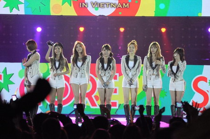 K-Pop stars a treat for Hanoi audience - 3 K-Pop stars a treat for Hanoi audience - 3