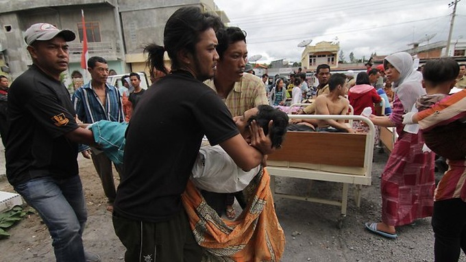 Death toll in Indonesia quake rises to 22 - 1