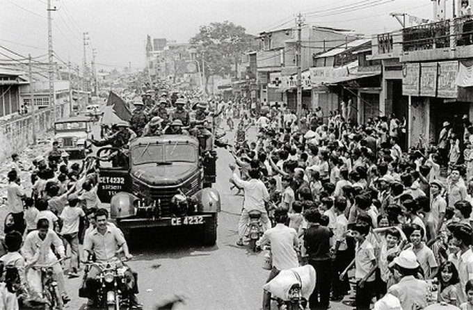 Foreign reporters recorded historic moments of Reunification Day - 8 Foreign reporters recorded historic moments of Reunification Day - 8