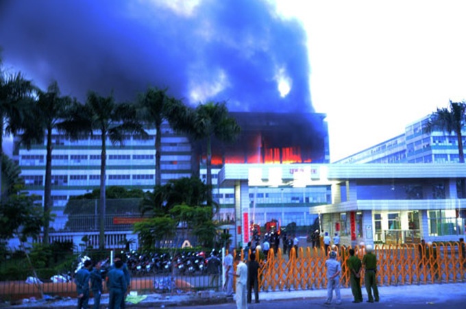 Fire at Taiwanese-invested factory in HCM City - 3