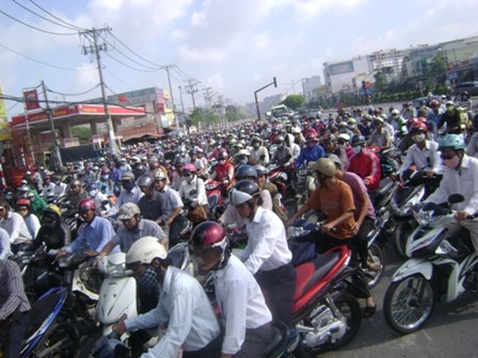 HCM City’s traffic jam report shocks public - 1