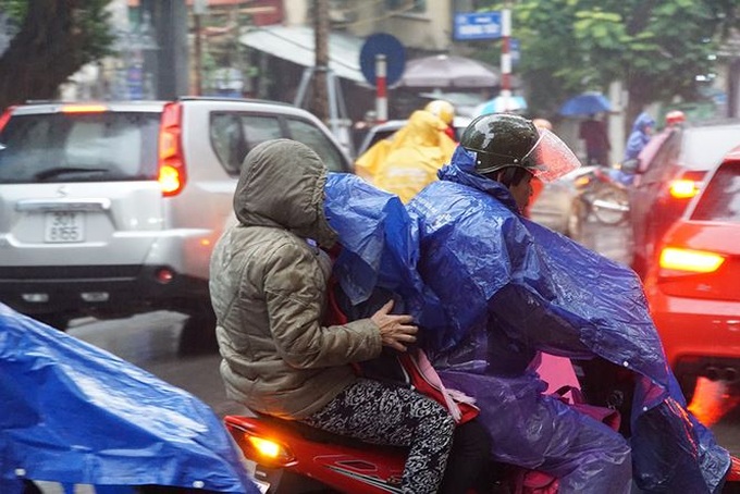 Life in Hanoi in new cold spell - 5