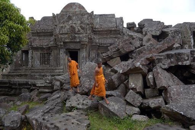 Top UN court awards flashpoint temple area to Cambodia - 1