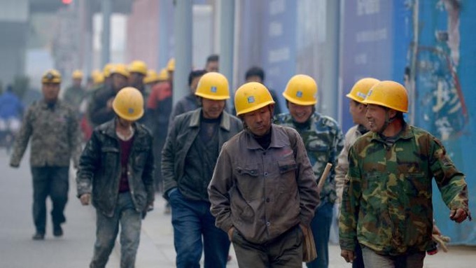 China workers decline as demographic time bomb ticks - 1