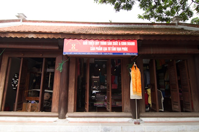 A walk through Van Phuc Silk Village in modern times - 6