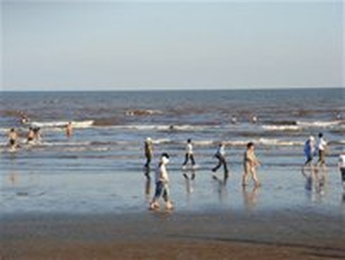 Chill out on stunning Quat Lam beach - 1