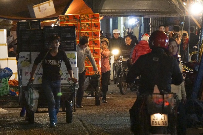 Hanoi on a winter night - 7