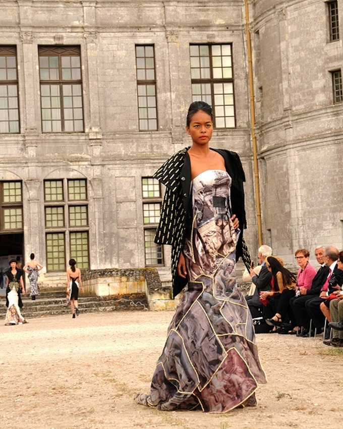 Vietnamese Ao dai graces stage at Chambord Castle - 4