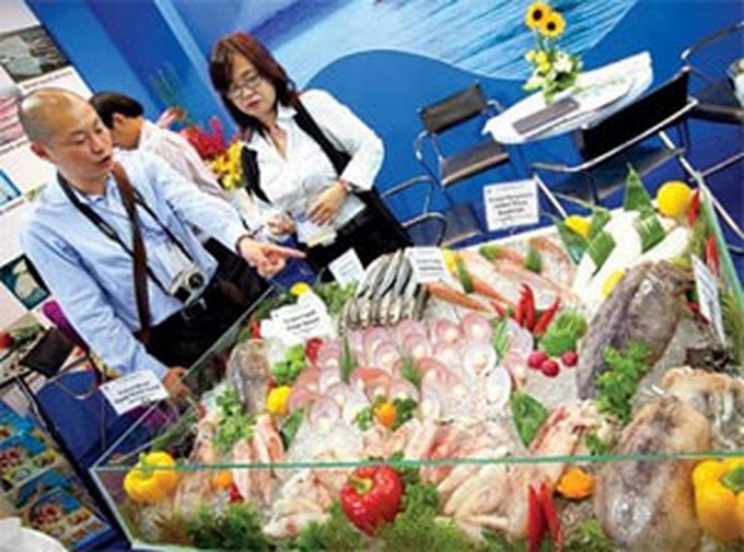 Ca Mau hosts seafood trade fair - 1