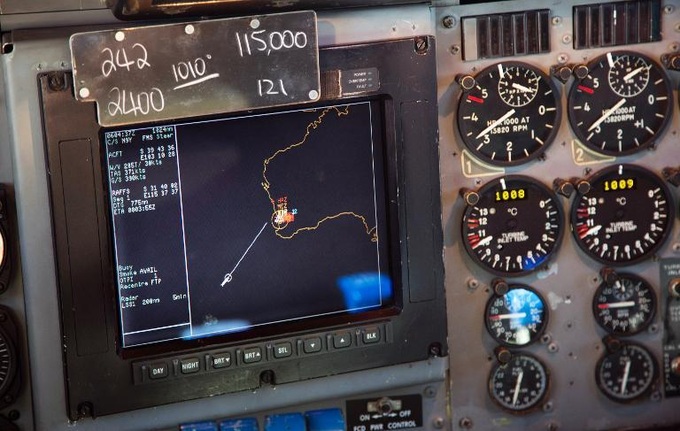 Planes race to fresh MH370 search zone after 'credible new lead' - 1