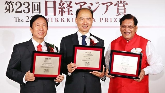Vietnamese doctor wins Nikkei Asia Prize - 1
