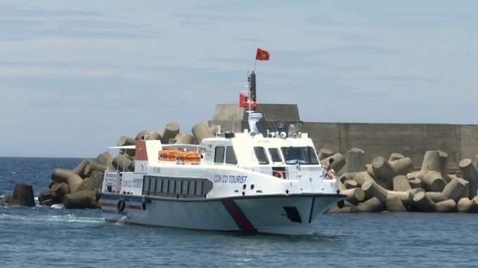 Quang Tri launches speed boat to Con Co Island - 1 Quang Tri launches speed boat to Con Co Island - 1