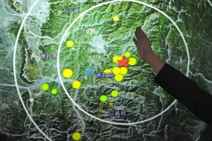 Strong quake injures 20 in Taiwan - 1