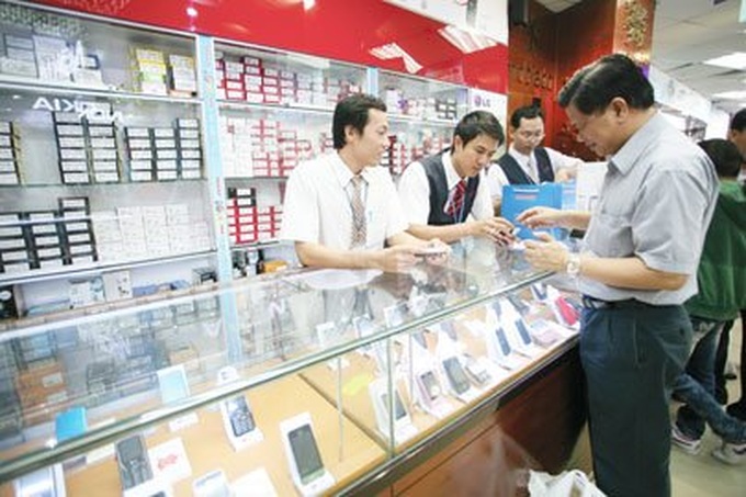 Vietnam earns USD1.1 billion from exporting mobile phones - 1