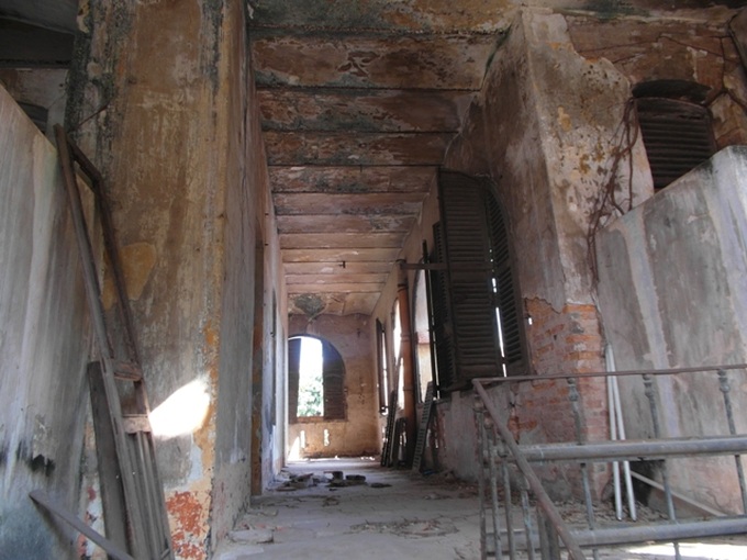 Bien Hoa Citadel dilapidated - 4 Bien Hoa Citadel dilapidated - 4