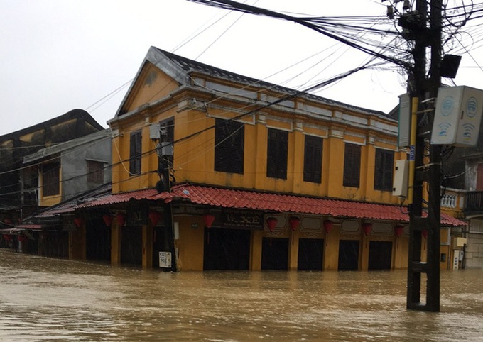 Central region faces serious flooding - 10 Central region faces serious flooding - 10