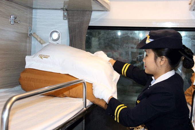 First 5-star express train in Vietnam - 8