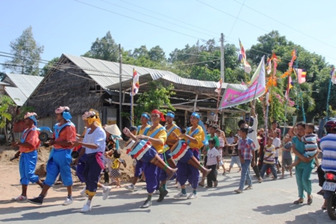 Khmer celebrate traditional Tet festival - 1