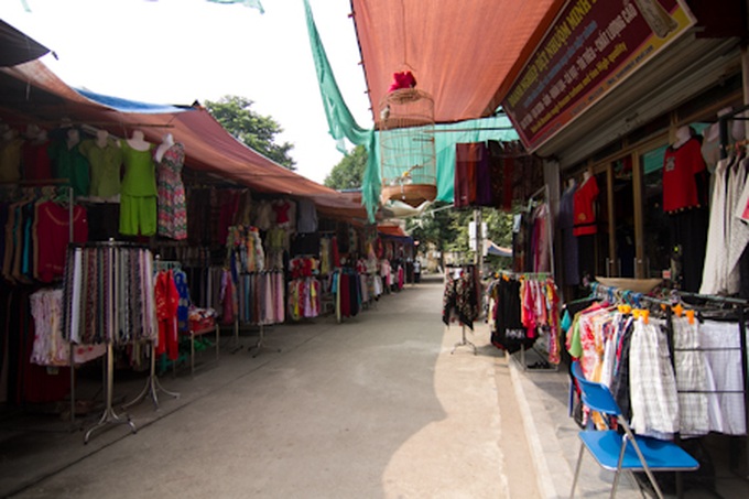 A walk through Van Phuc Silk Village in modern times - 8