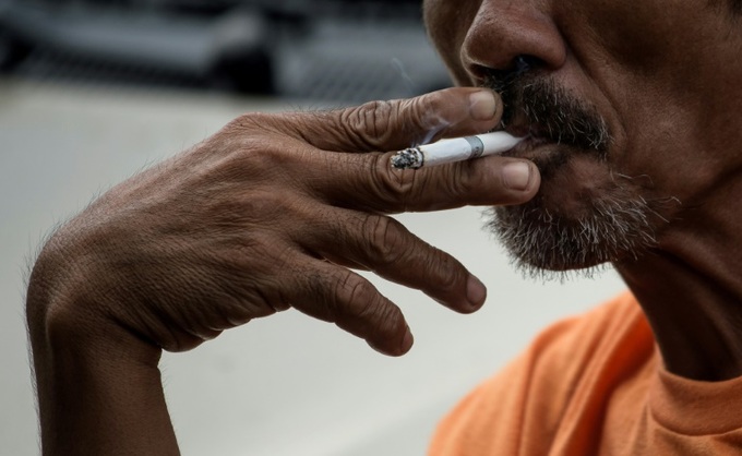 Global smoking deaths up by 5% since 1990: study - 1