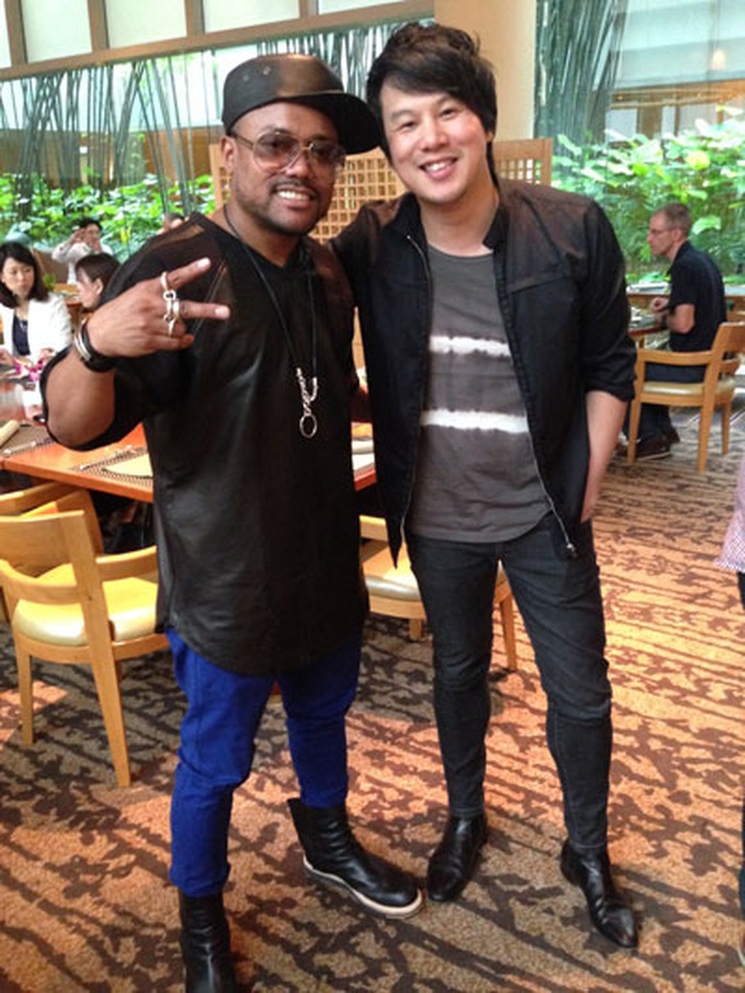 Musicians help disadvantaged children - 1 Musicians help disadvantaged children - 1