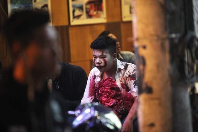 Young people celebrate Halloween - 6