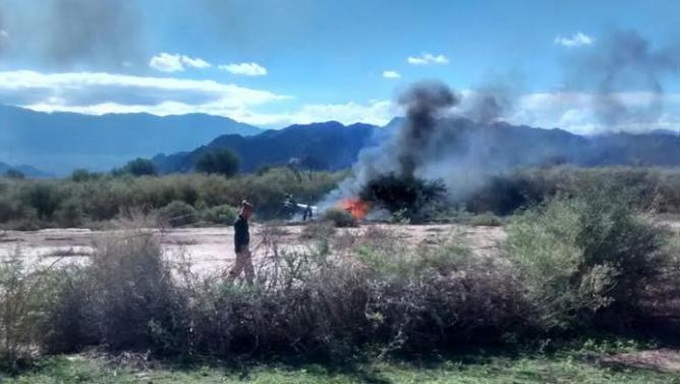 8 French citizens, 2 Argentines die when helicopters crash - 1