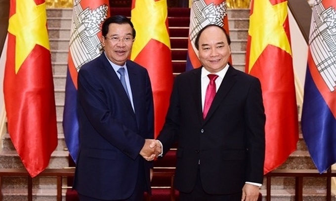 Vietnam, Cambodia issue joint statement - 1