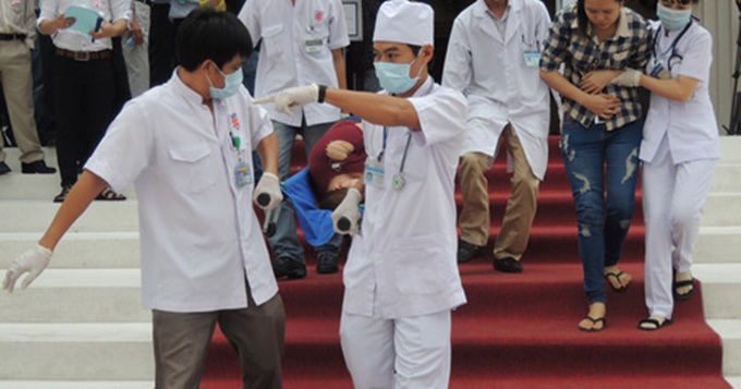 Seven dead, 11 others in critical condition after Lai Chau food poisoning incident - 1