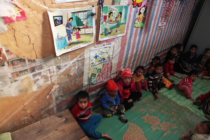 Temporary classrooms for poor students in Ha Giang Province - 2